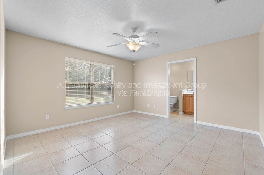 Building Photo - 12 Roserita Pl