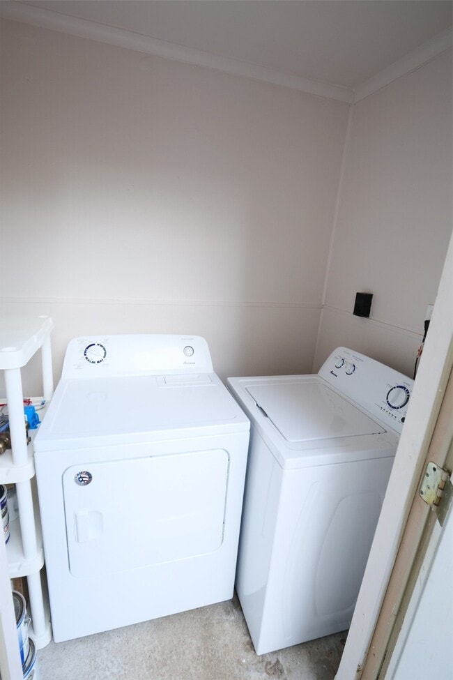 Building Photo - 850 Threadneedle St