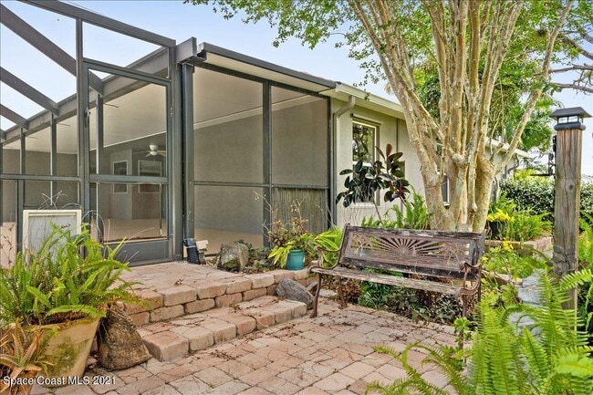 Building Photo - 5867 Treasure Ln