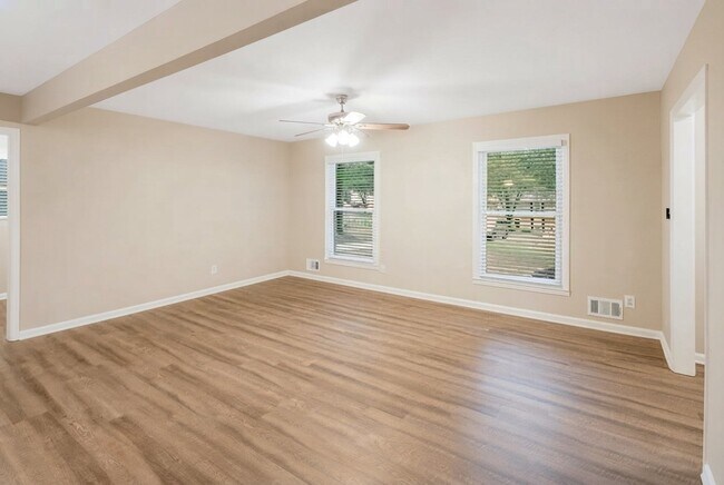 Building Photo - 3917 Amsbury Dr