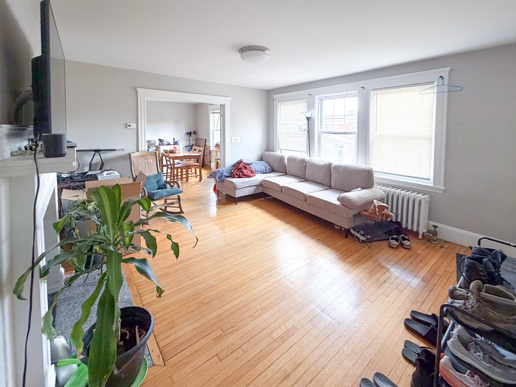 Living Room - 51 Leamington Rd