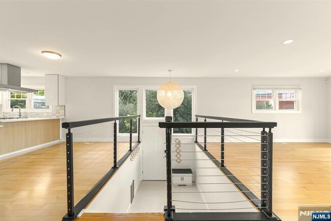 Building Photo - 6 Grand Cove Way