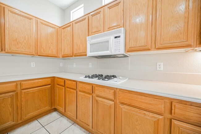 Building Photo - 2716 Thomasville Ave