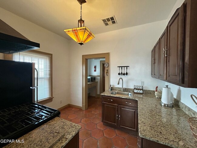 Building Photo - 1546 Upson Dr