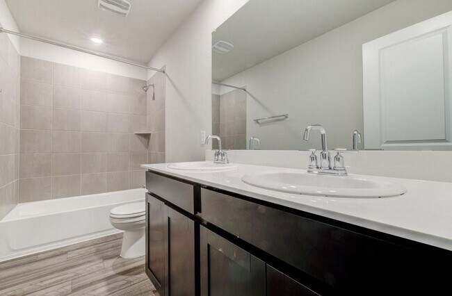 Building Photo - 14513 Heartland Dr