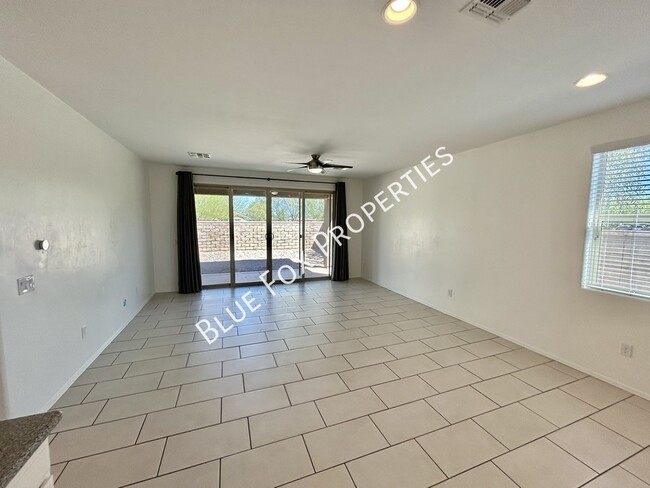 Building Photo - 7214 S Via Tierra Mesa