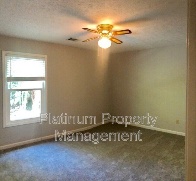 Building Photo - 740 Trellis Pond Ct