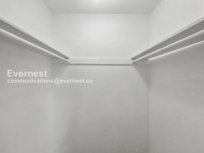 Building Photo - 6270 Jamestown Dr