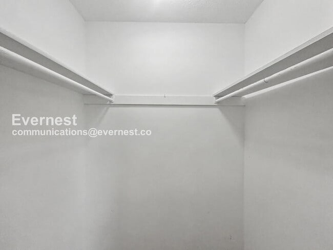 Building Photo - 6270 Jamestown Dr