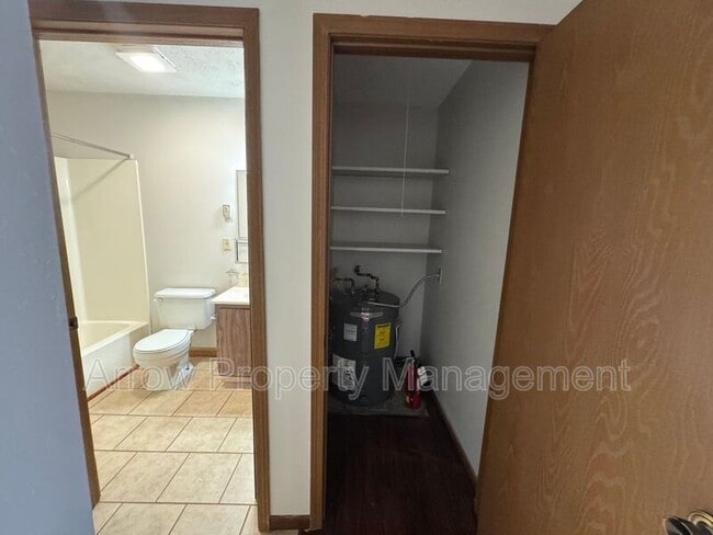 Building Photo - 600 S 7th St