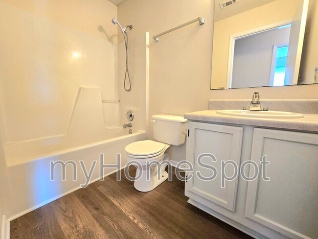 Building Photo - 409 Shadow Way Ln