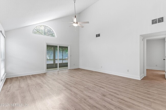 Building Photo - 325 Sunrise Cir