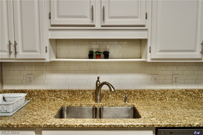 Building Photo - 1306 Fox Run Ct