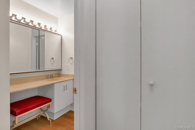 Building Photo - 55 N Broadway