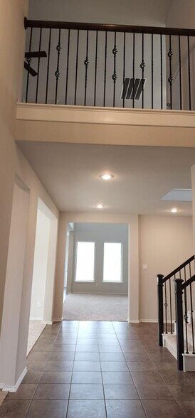 Building Photo - 8706 Sunbury Oak Cir