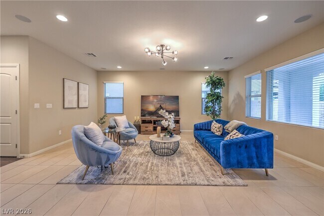 Building Photo - 3213 Molinos Dr