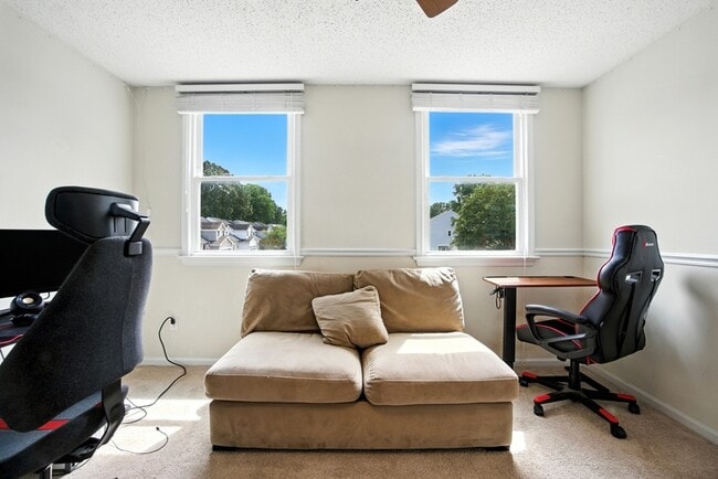 Building Photo - 1036 Woodsmans Reach
