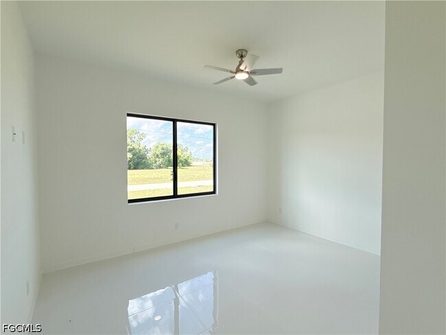 Building Photo - 4113 NW 34th Ln