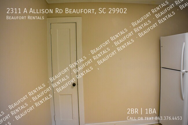 Building Photo - 2311 A Allison Rd Beaufort, SC 29902