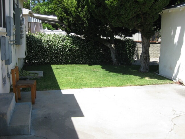 Building Photo - 5934 Cahuenga Blvd
