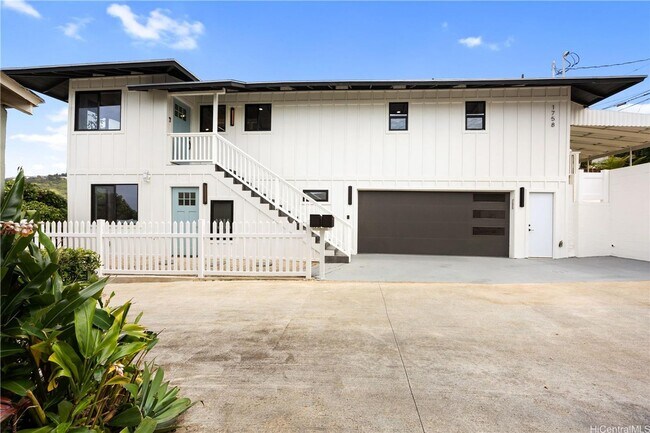 Building Photo - Bright & Renovated 2BD/1BA in Wilhelmina Rise – Move-In Ready!