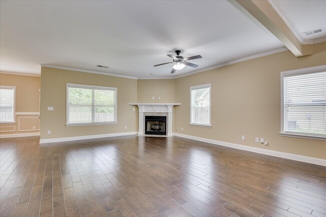 Building Photo - 4 Bedroom 2.5 Bath in Crawford Creek