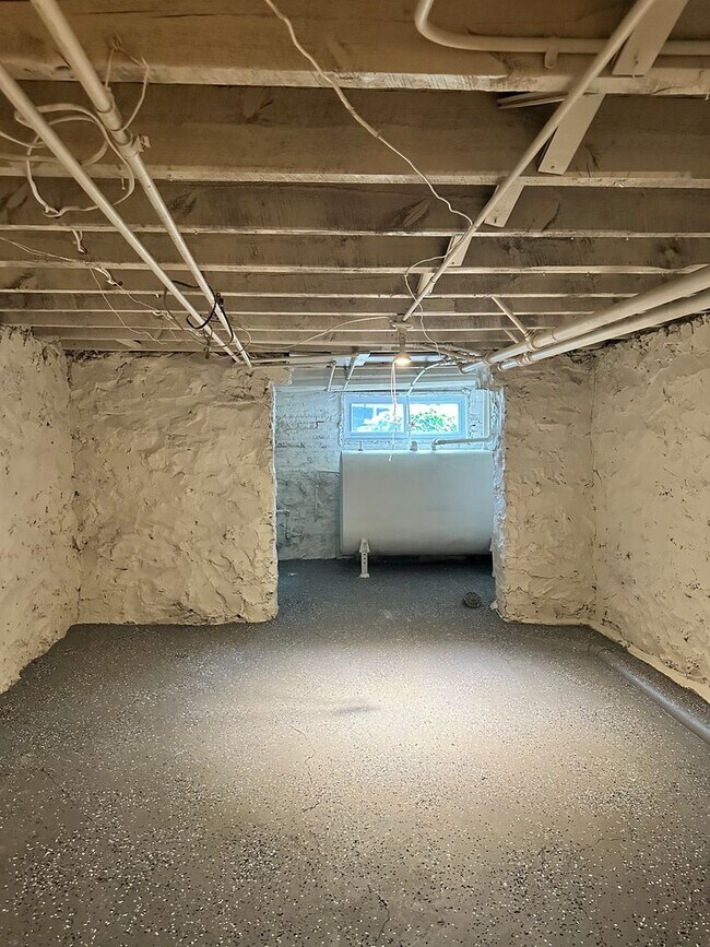 Building Photo - 1203 Ashburton St