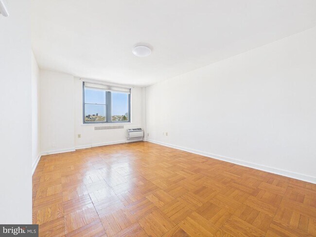 Building Photo - 2601 Pennsylvania Ave