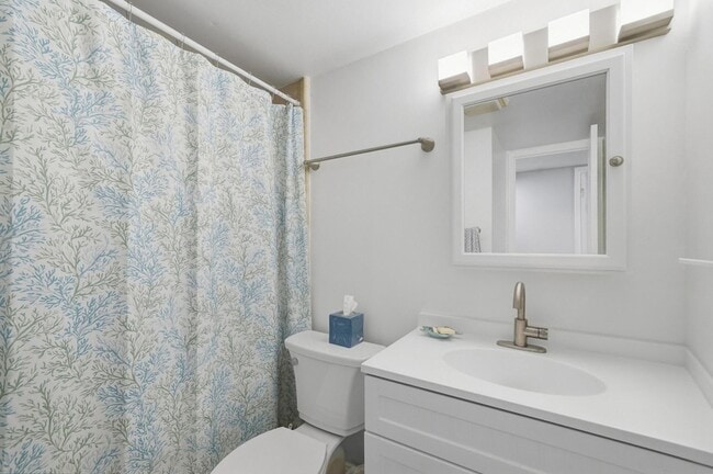 Building Photo - 2860 NE 14th Street Causeway