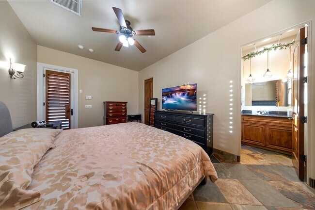 Building Photo - 14598 E Corrine Dr