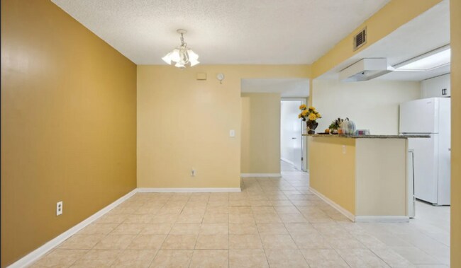 Building Photo - 2/2 townhome located near NAS Jax