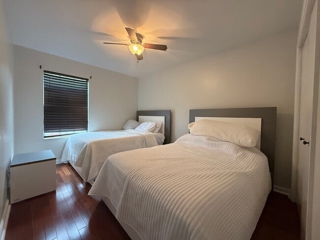 Building Photo - 2026 Rob Way