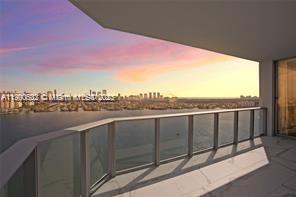 Primary Photo - 17301 Biscayne Blvd