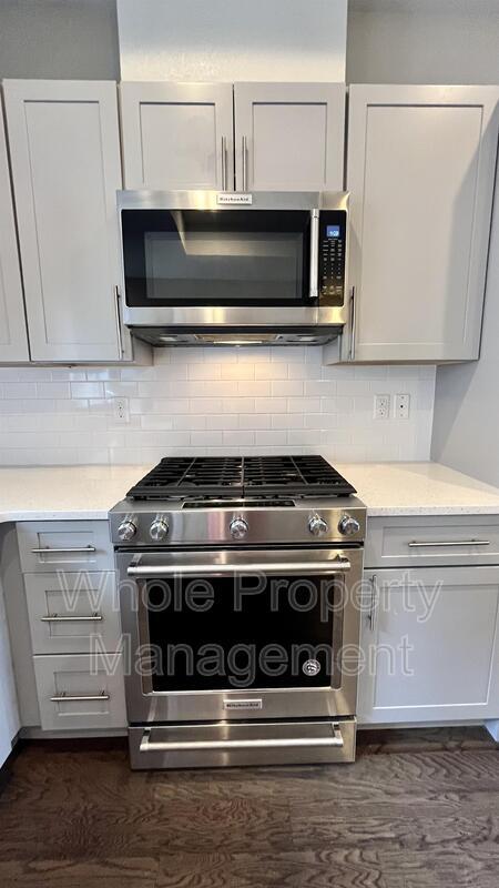 Building Photo - 2870 W Parkside Pl