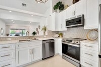 Building Photo - 15465 Lake Magnolia Pl