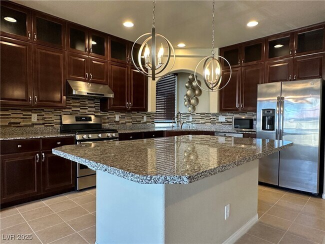 Building Photo - 6451 Amberleaf Way