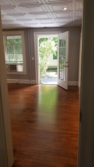 BR 1 - 155 Lincoln Ave
