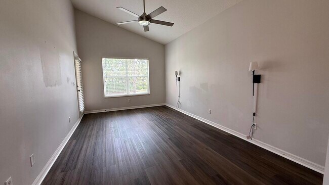 Building Photo - 10049 Perfect Dr