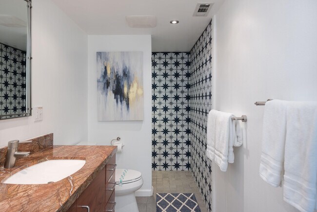 Building Photo - 2305 E Bellamy Rd