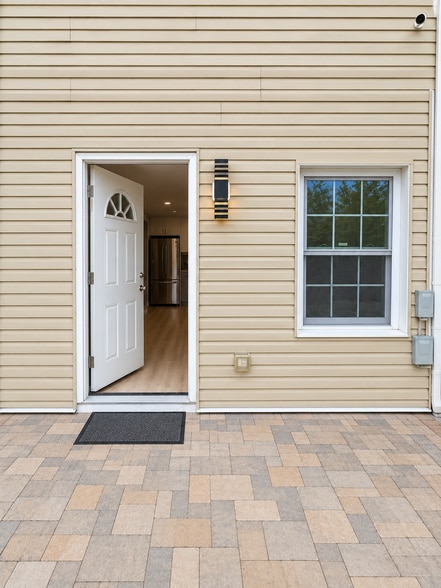 Building Photo - 574 Preakness Ave