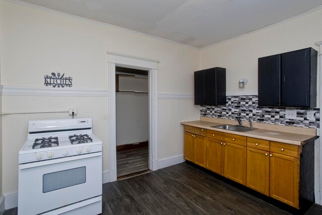 Building Photo - 228 Belmont Ave