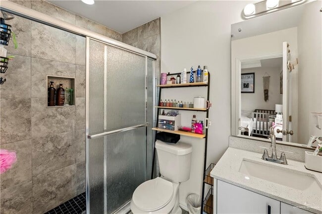 Building Photo - 609 E Interstate Hwy 2