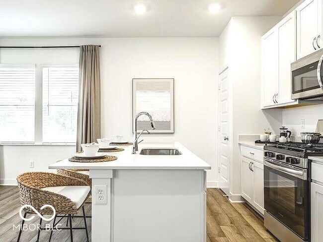 Building Photo - 6556 Willow Wy