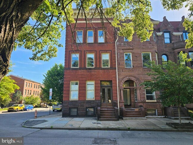 Building Photo - 1829 Eutaw Pl