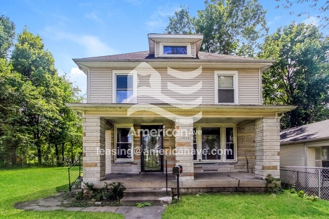Building Photo - 1055 W 33rd St