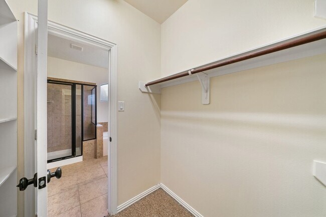 Building Photo - 107 Bella Sole