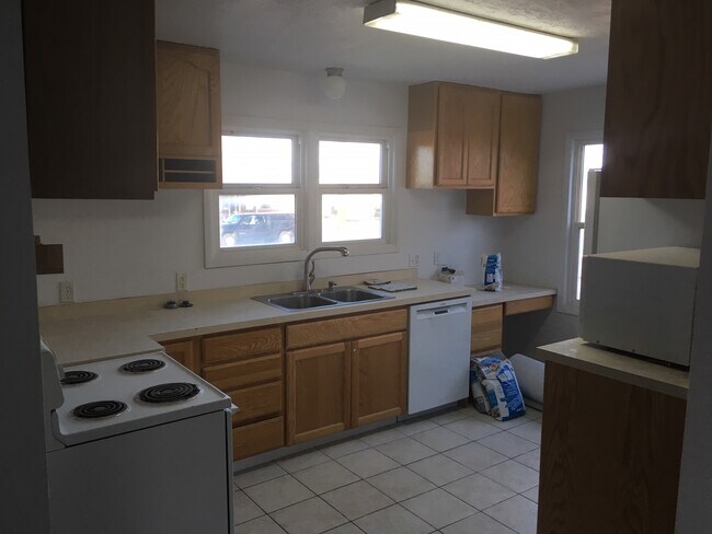 Building Photo - 4361 W 5215 S