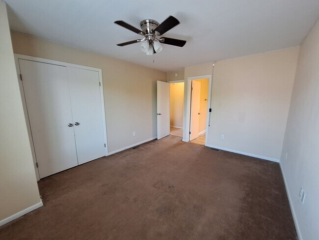Building Photo - 152 Eberly Terrace
