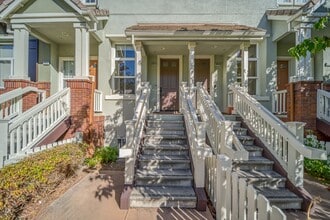 Building Photo - 3-Bedroom Townhome for Rent in Fremont!