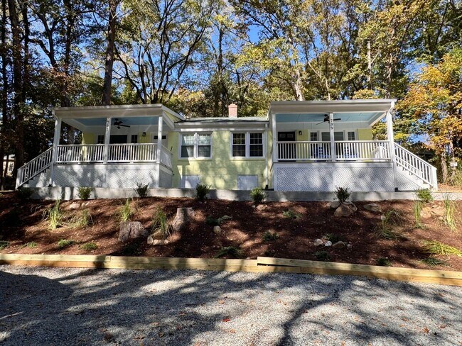Building Photo - 737 Raleigh Rd